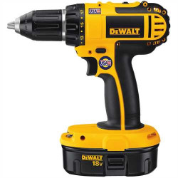 18V 1/2" (13mm) Cordless Compact Drill/Driver Kit